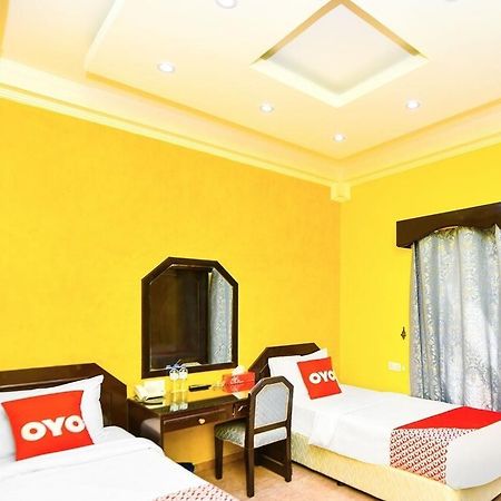 Marina Hotel Mutrah Extérieur photo