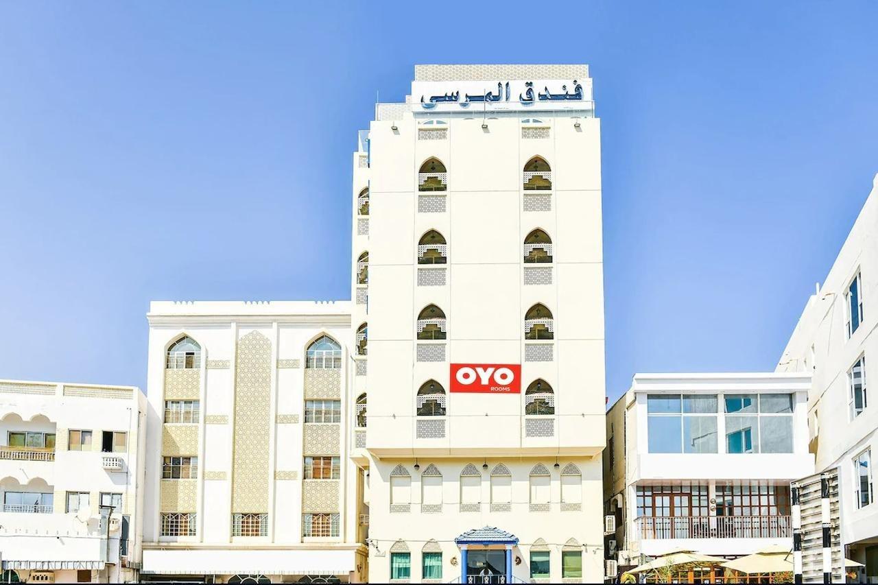 Marina Hotel Mutrah Extérieur photo