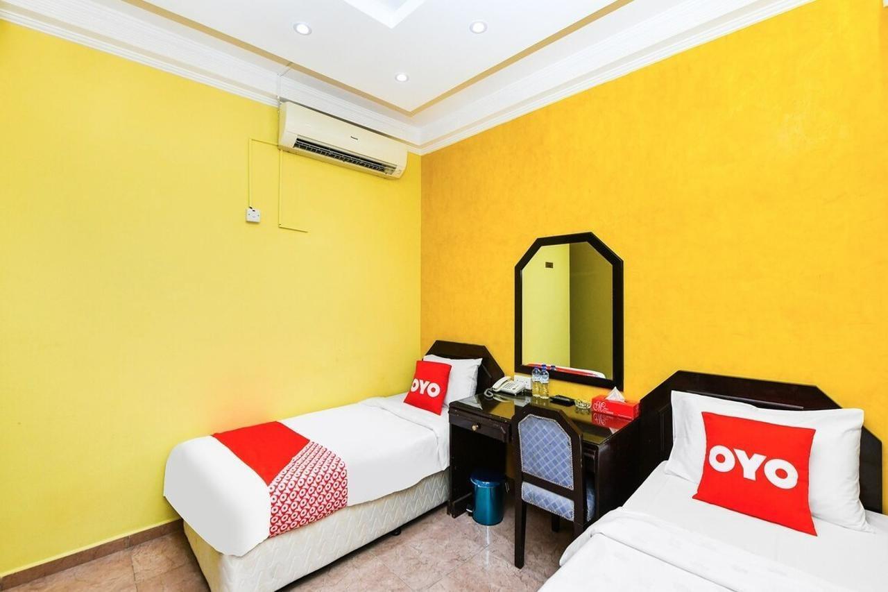 Marina Hotel Mutrah Extérieur photo