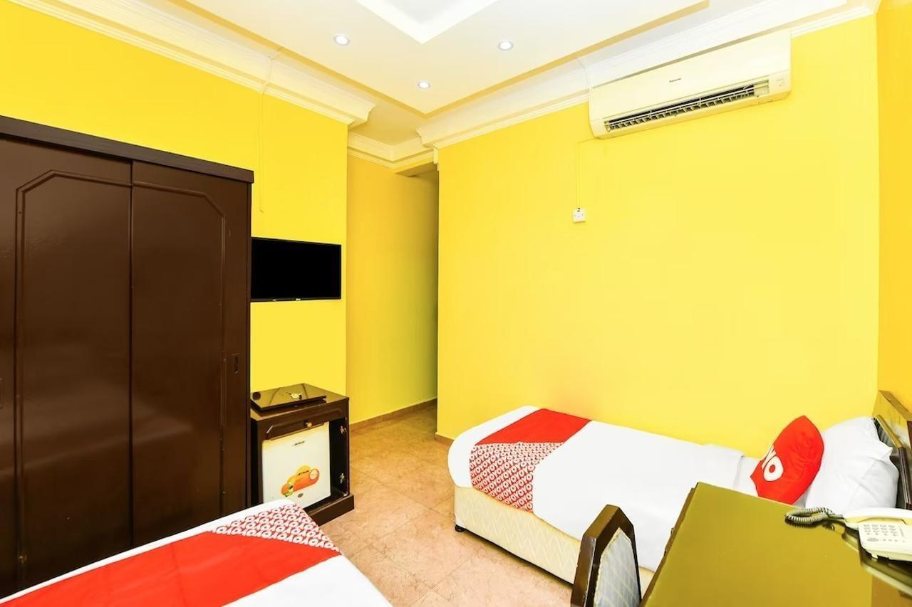 Marina Hotel Mutrah Extérieur photo